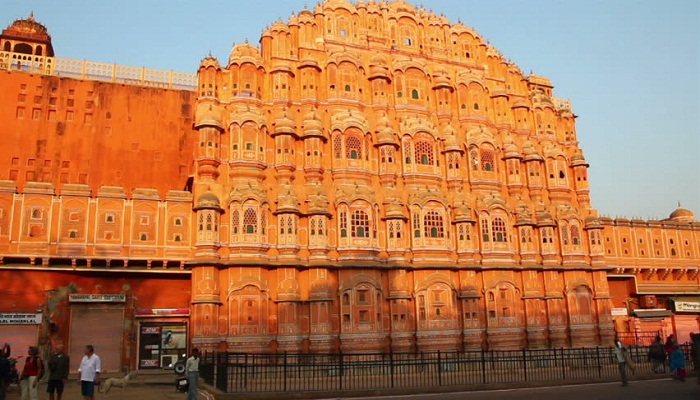 sunrise at hawa mahal